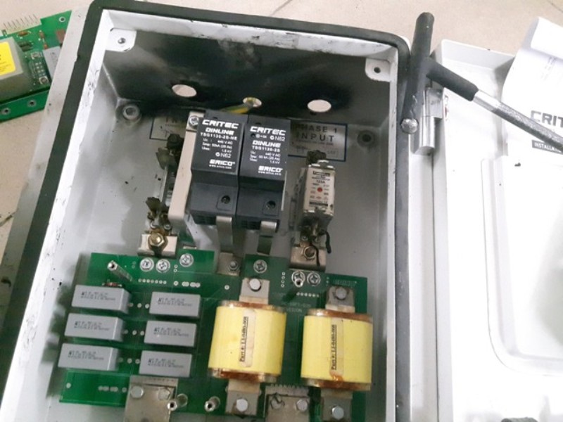 Tủ Chống Sét 01 Pha Critec-Erico Bị Sét Đánh